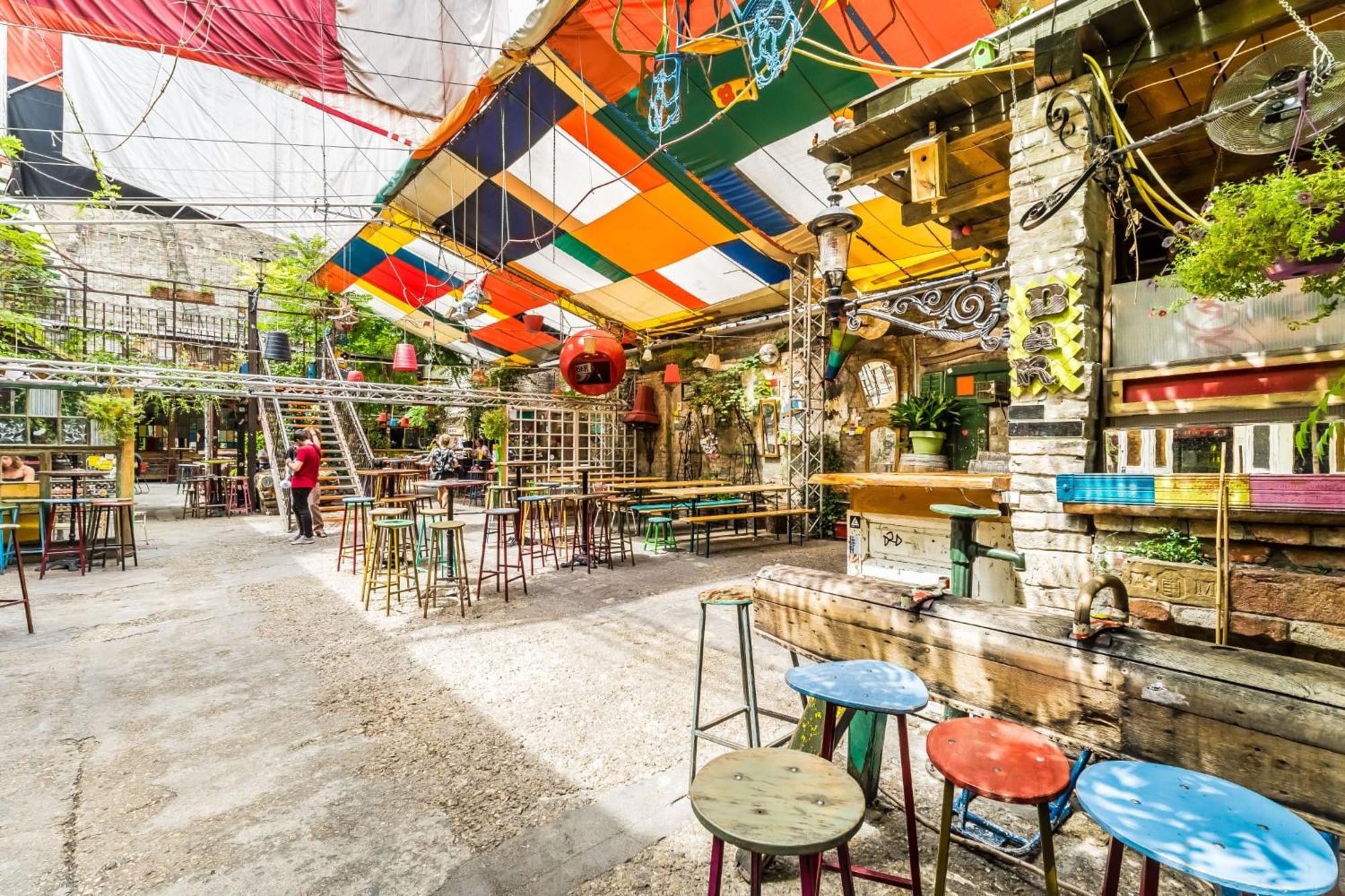 Casadeco Budapest Apt-Stunning New York Cafe View Екстериор снимка