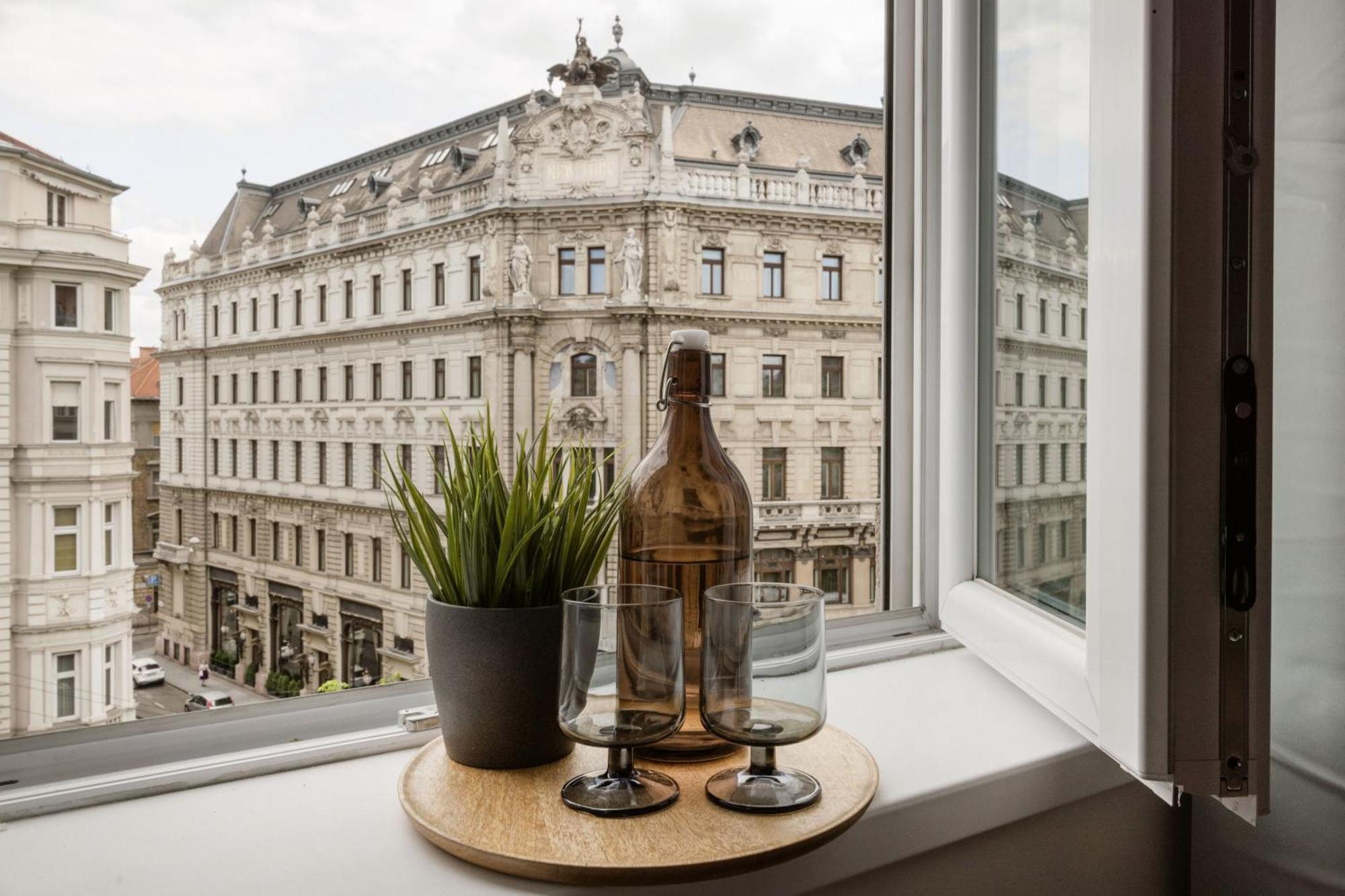 Casadeco Budapest Apt-Stunning New York Cafe View Екстериор снимка
